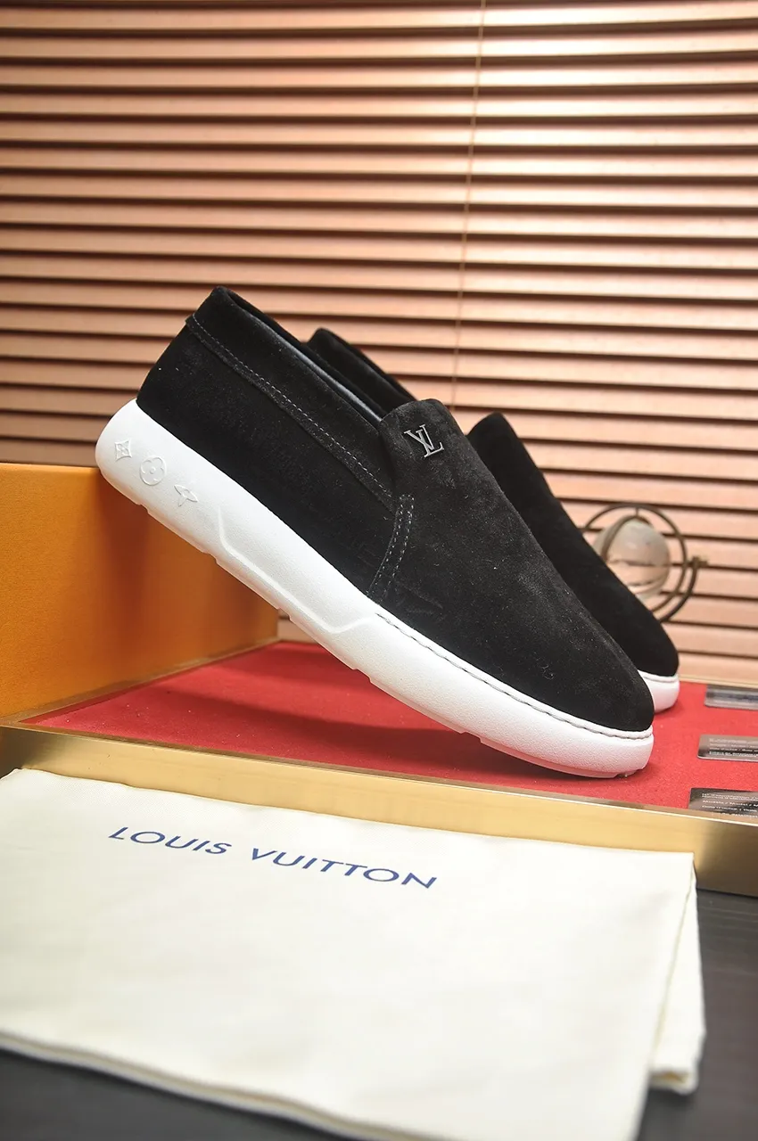 Men's men's shoes 💰700💶[LOUIS VUITTON] new original order 🍀LV Louis Vuitton * - top version of LV classic trendy shoes! Made of imported original LV fabric with rubber surface, breathable cowhide lining, and original wear-resistant rubber foam outsole! High quality products! The yardage is 38-44.